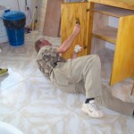 Chuck varnishing serving table