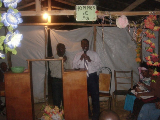 Pastor Lonnie preaching at Jerusalem IV