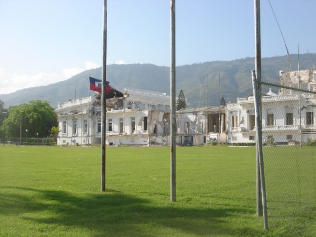 Earthquake damage to Haitian Palace